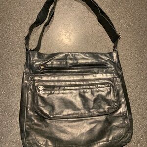 RUDSAK black leather purse